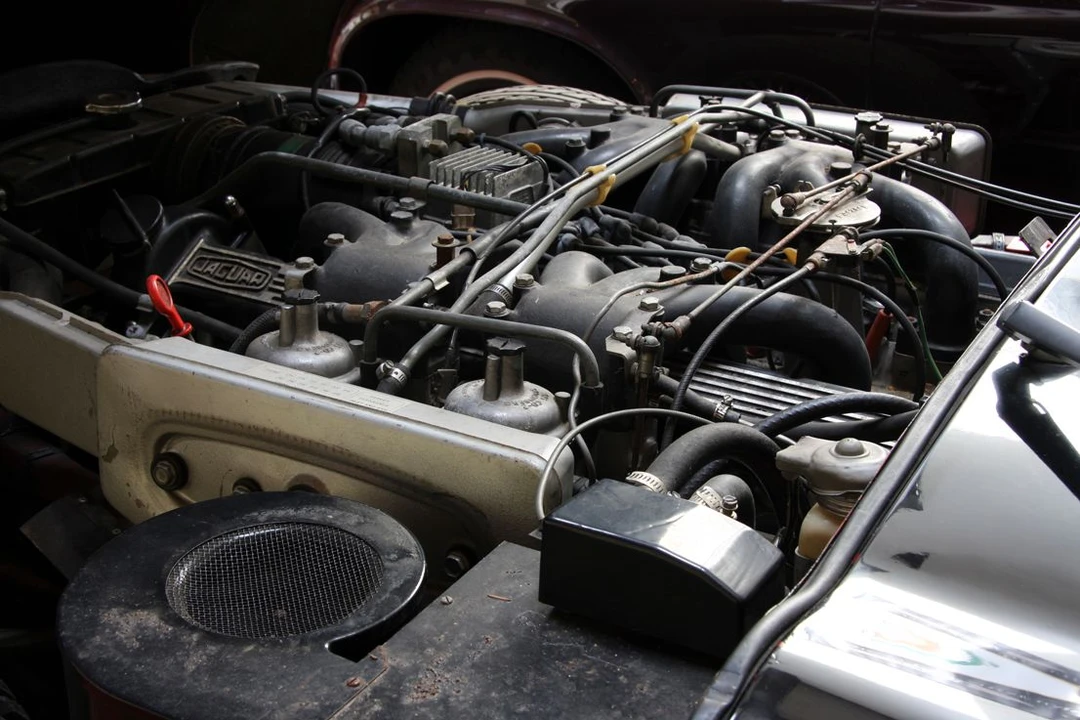1971 Jaguar E-Type Series 3 V12 2+2 - Image 2 of 2