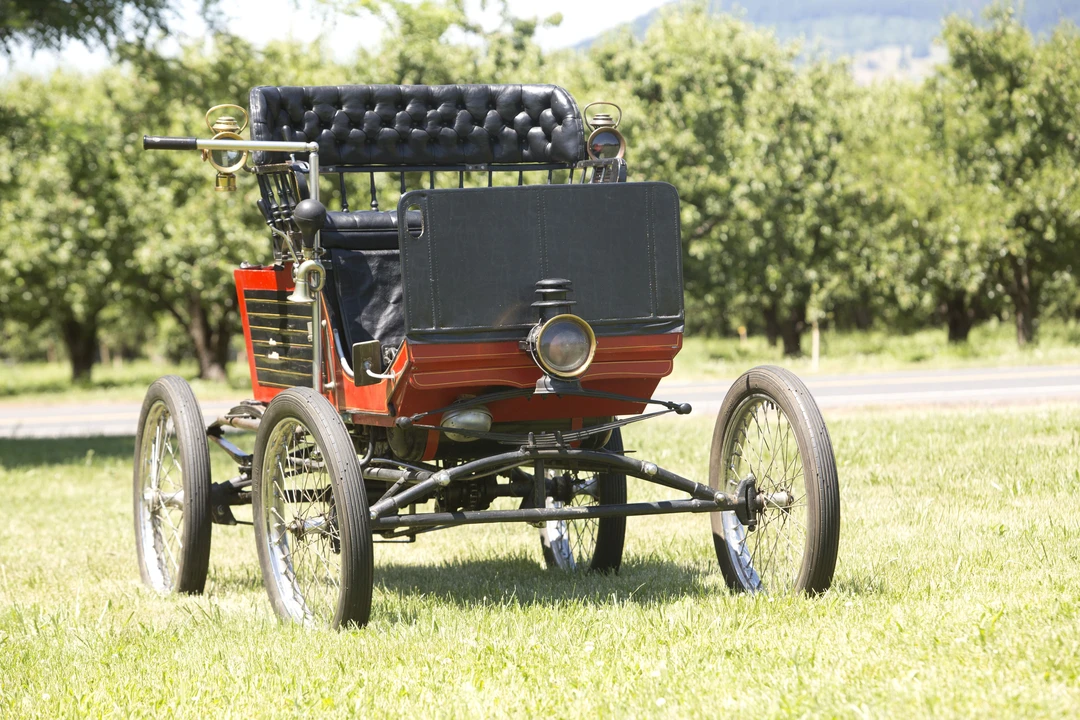 1899 Locomobile - Image 3 of 24