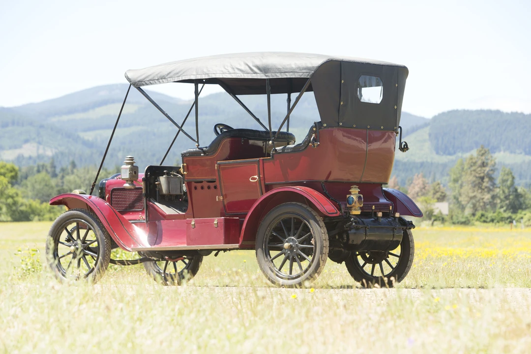1910 White - Image 7 of 28