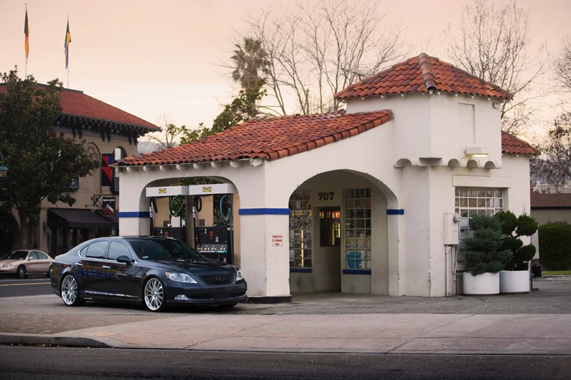 2008 Lexus LS 4th Gen - Image 3 of 14