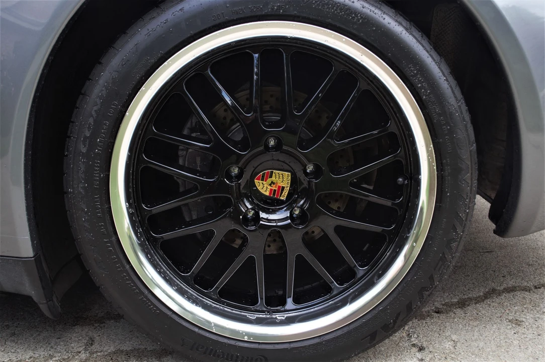 2006 Porsche 997 Carrera 4 - Image 8 of 17