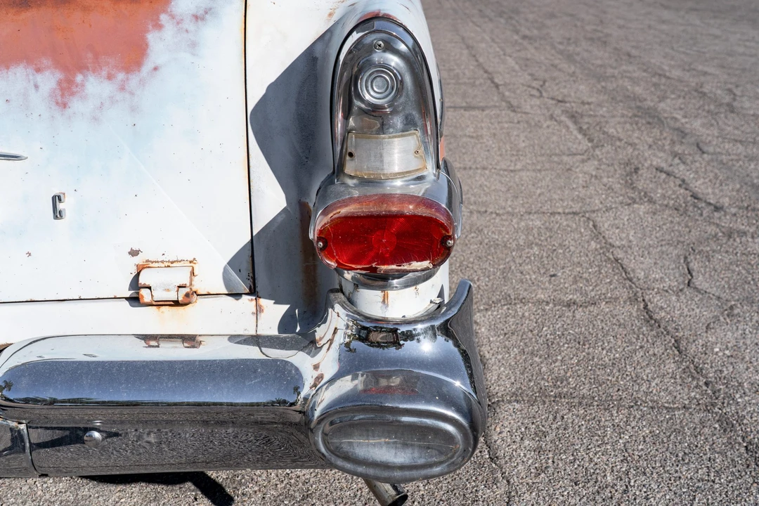 1957 Pontiac Chieftain - Image 26 of 31