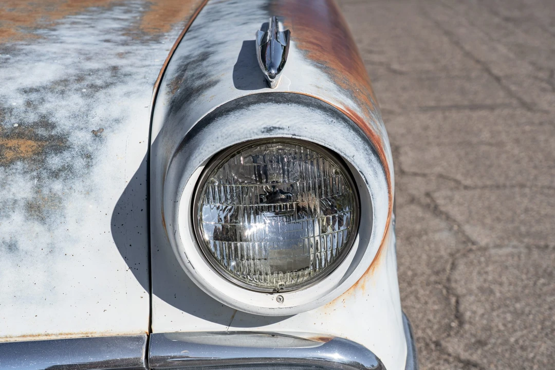 1957 Pontiac Chieftain - Image 14 of 31