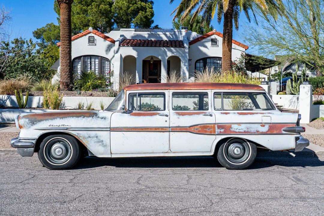 1957 Pontiac Chieftain - Image 10 of 31