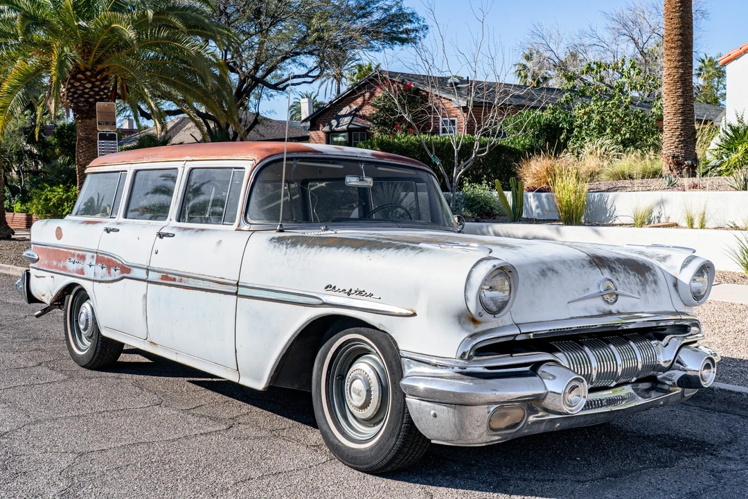 1957 Pontiac Chieftain - Image 4 of 31