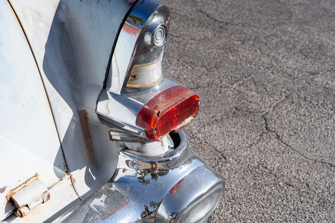 1957 Pontiac Chieftain - Image 27 of 31