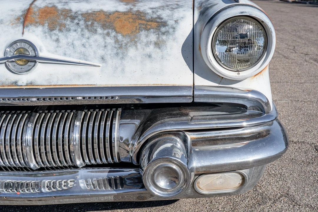1957 Pontiac Chieftain - Image 13 of 31
