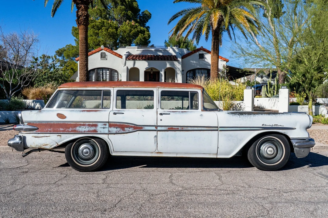 1957 Pontiac Chieftain - Image 5 of 31