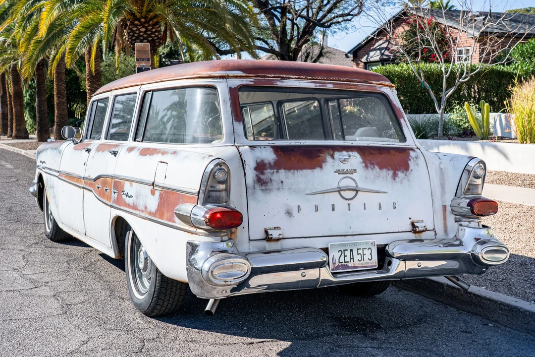 1957 Pontiac Chieftain - Image 9 of 31