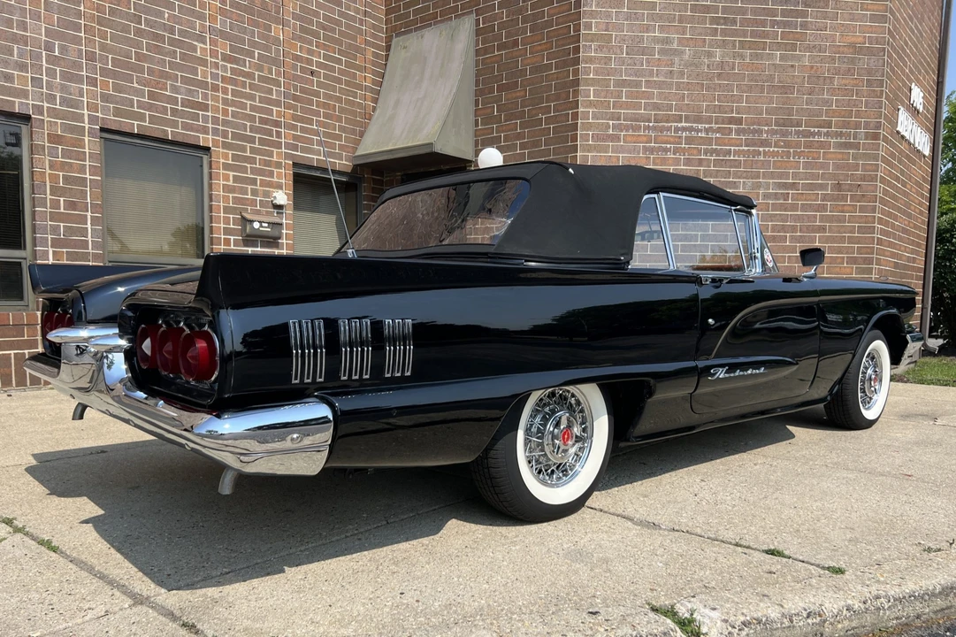 1960 Ford Thunderbird 2nd Gen - Image 9 of 31