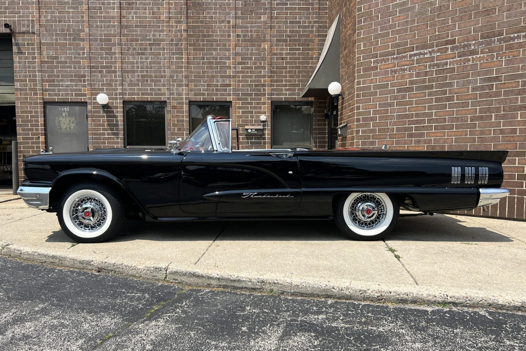 1960 Ford Thunderbird 2nd Gen - Image 17 of 31