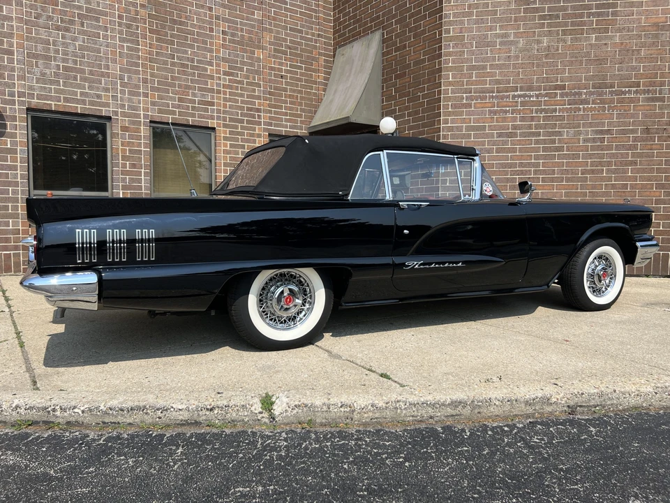 1960 Ford Thunderbird 2nd Gen - Image 10 of 31
