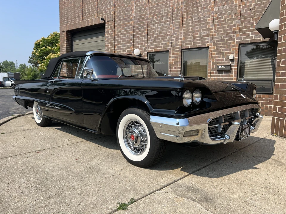 1960 Ford Thunderbird 2nd Gen - Image 13 of 31