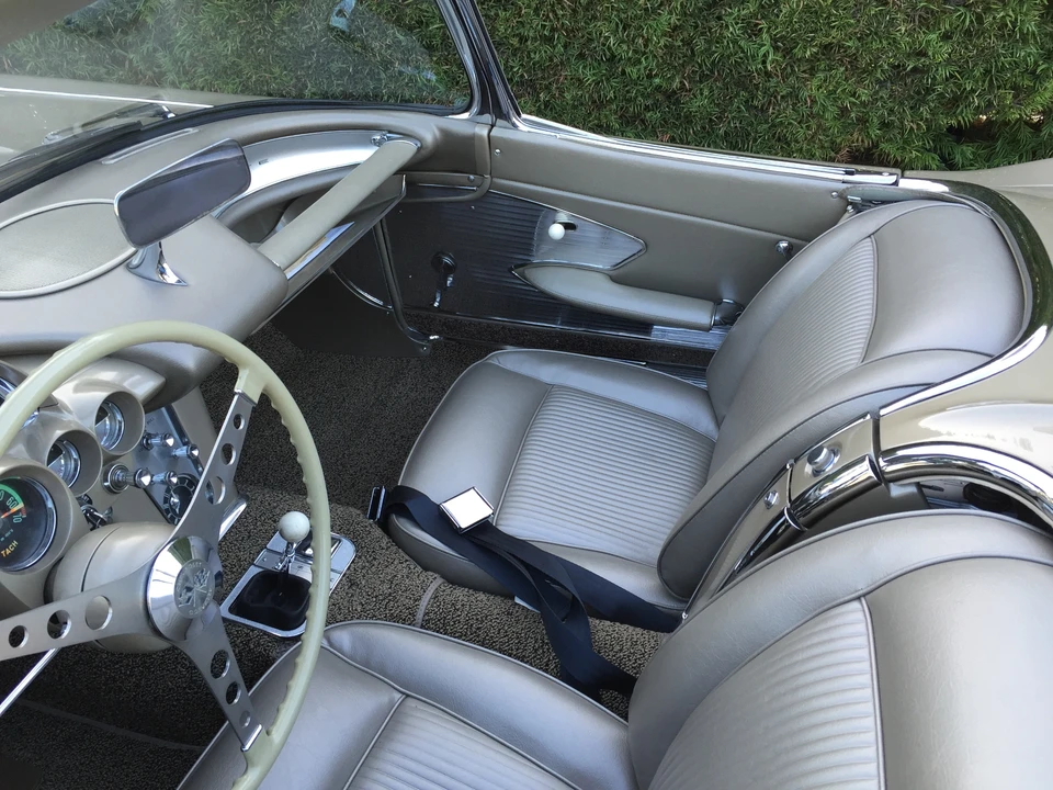 1961 Chevrolet Corvette C1 - Image 16 of 31
