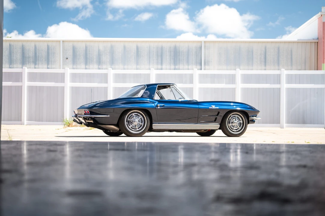 1963 Chevrolet Corvette C2 - Image 25 of 31