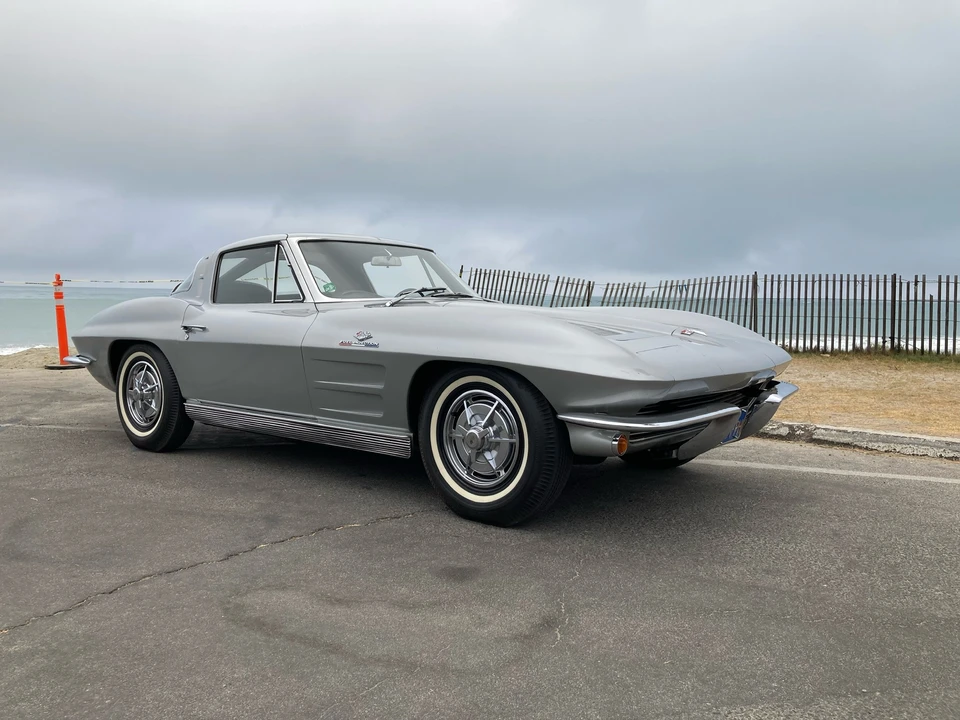 1963 Chevrolet Corvette C2 - Image 11 of 31