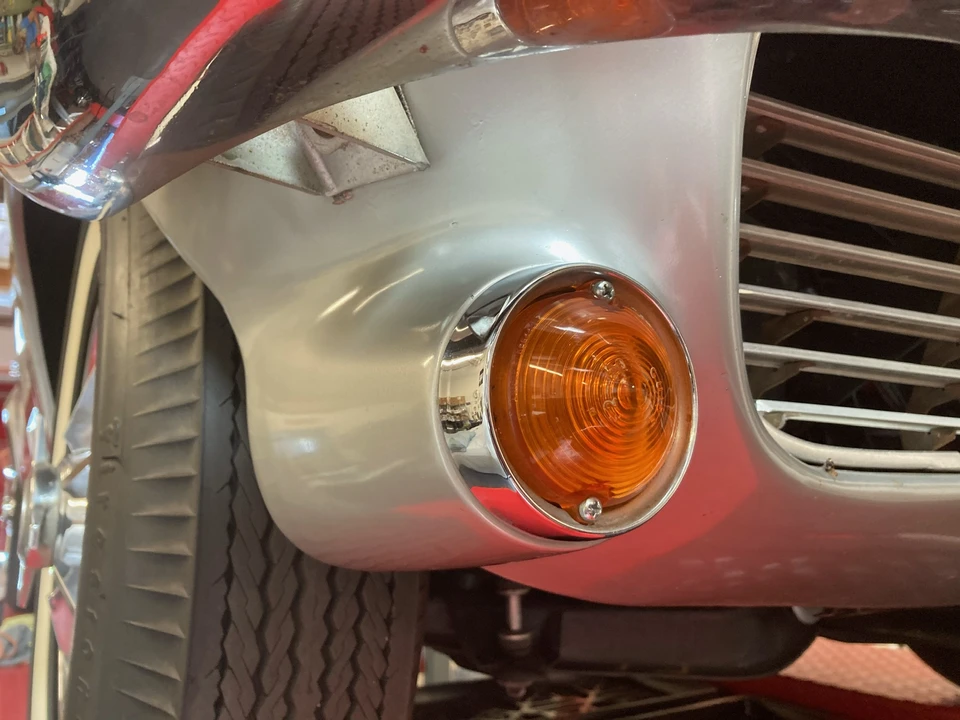 1963 Chevrolet Corvette C2 - Image 21 of 31