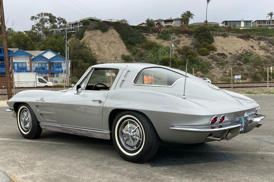 1963 Chevrolet Corvette C2 - Image 6 of 31