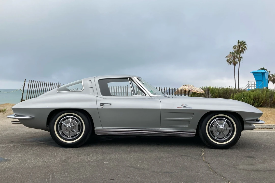 1963 Chevrolet Corvette C2 - Image 10 of 31