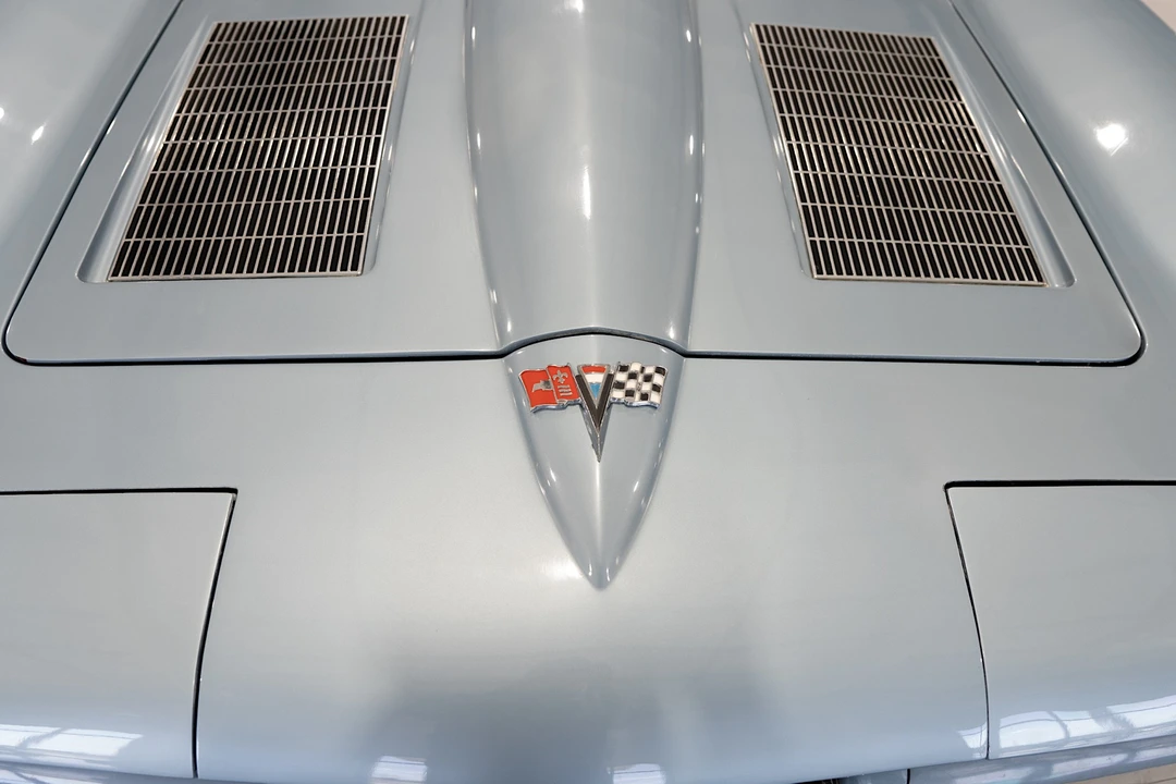 1963 Chevrolet Corvette C2 - Image 19 of 31