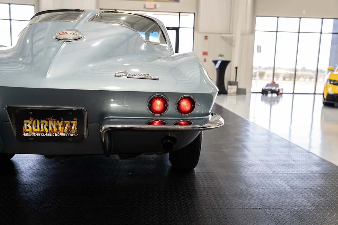 1963 Chevrolet Corvette C2 - Image 30 of 31
