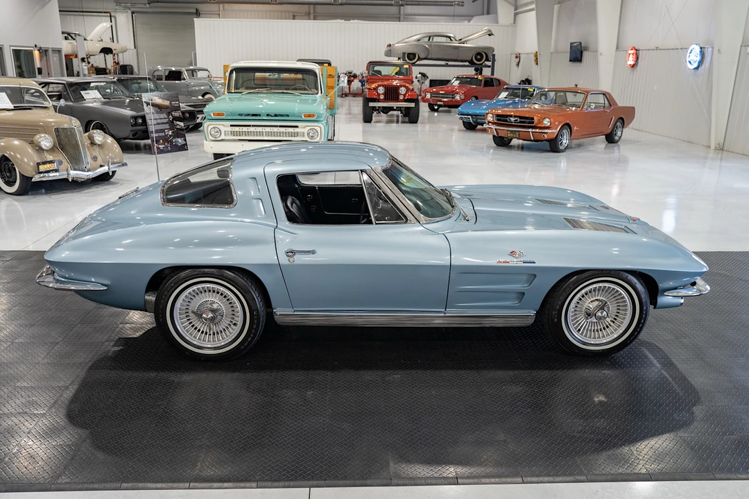1963 Chevrolet Corvette C2 - Image 14 of 31