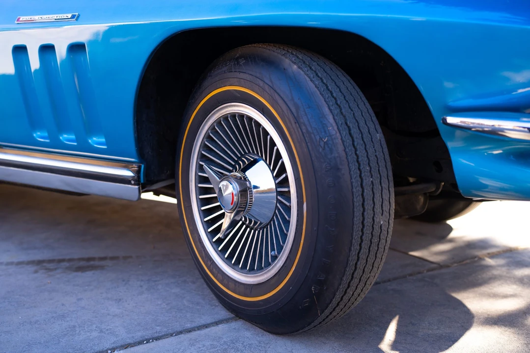 1965 Chevrolet Corvette C2 - Image 28 of 31