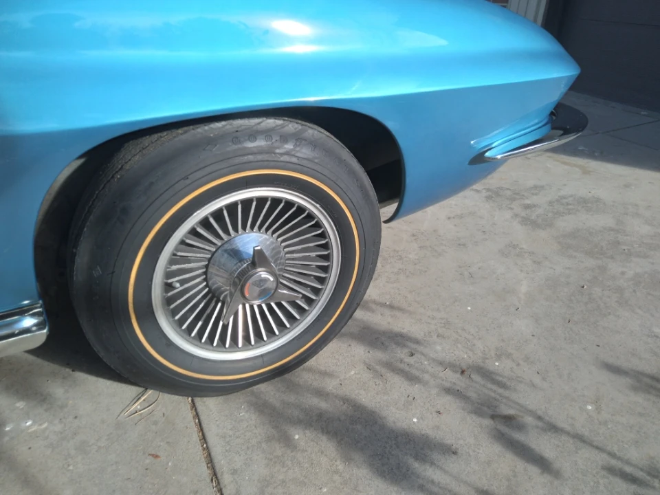 1965 Chevrolet Corvette C2 - Image 25 of 31