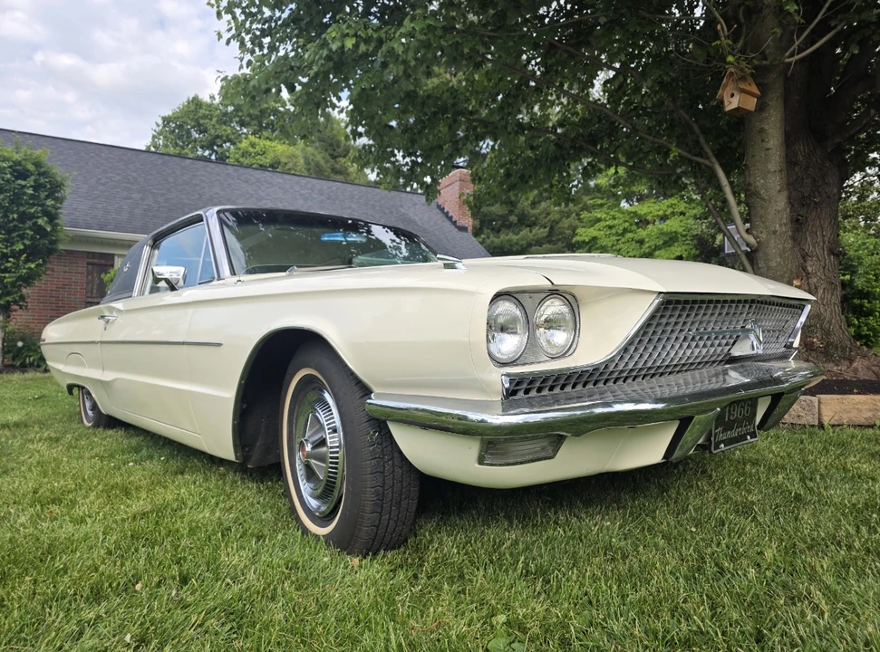 1966 Ford Thunderbird 4th Gen - Image 9 of 31