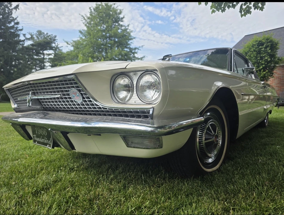 1966 Ford Thunderbird 4th Gen - Image 2 of 31
