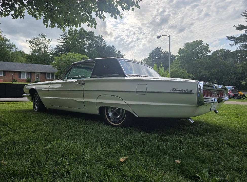 1966 Ford Thunderbird 4th Gen - Image 4 of 31