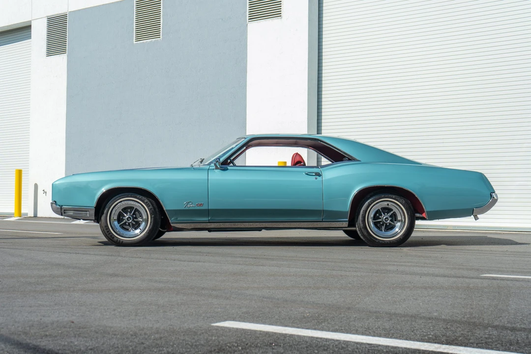 1967 Buick Riviera 2nd Gen - Image 11 of 31