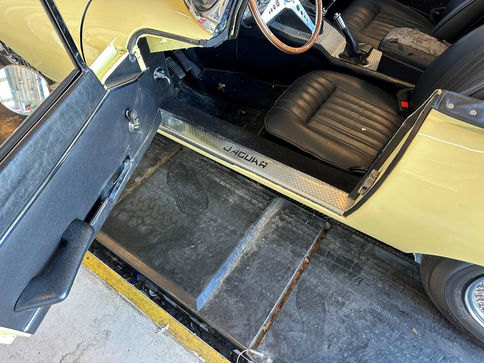 1969 Jaguar E-Type Series 2 - Image 25 of 31