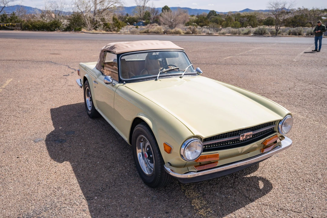 1971 Triumph TR6 CF Injected - Image 2 of 31