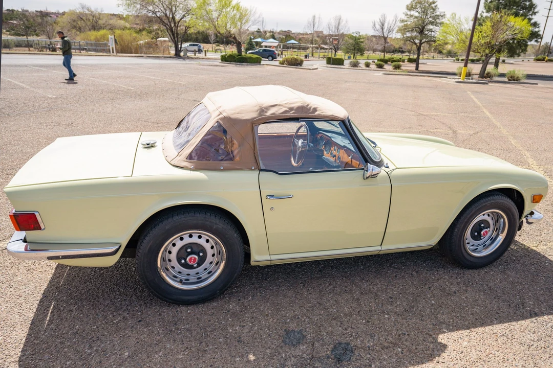 1971 Triumph TR6 CF Injected - Image 9 of 31