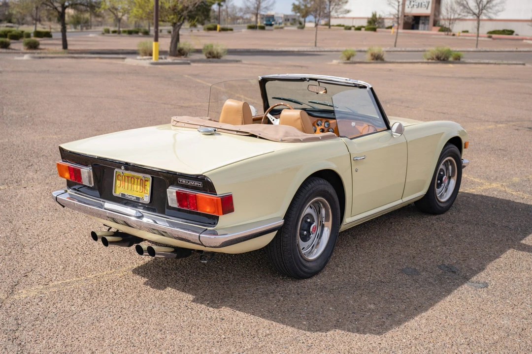 1971 Triumph TR6 CF Injected - Image 17 of 31