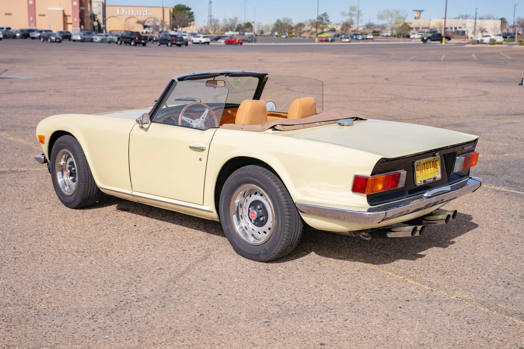 1971 Triumph TR6 CF Injected - Image 15 of 31