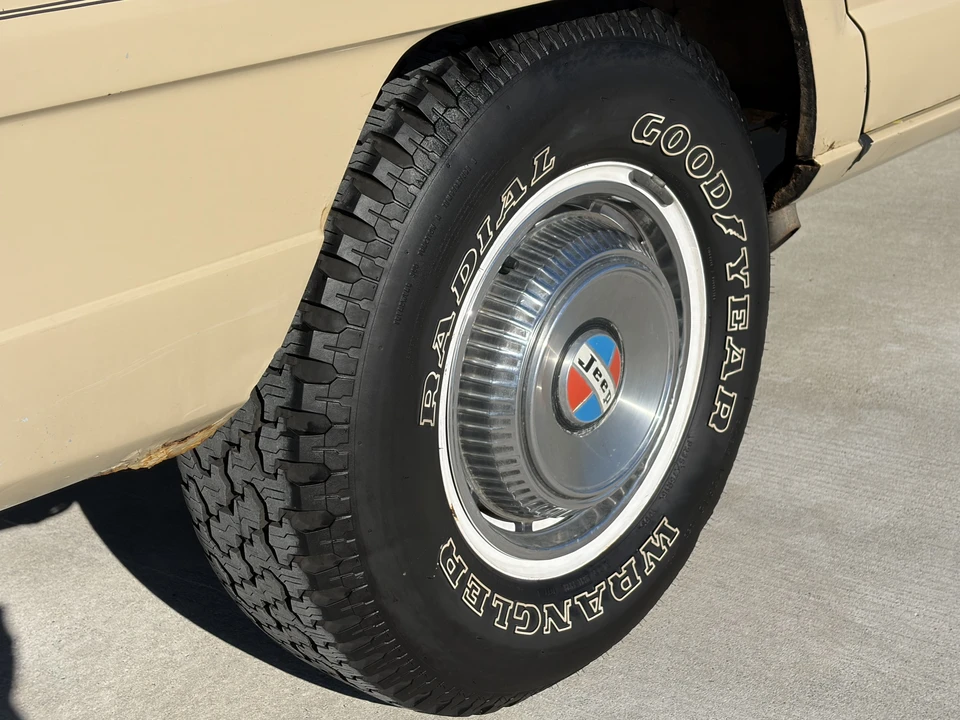 1973 Jeep SJ Wagoneer - Image 18 of 31