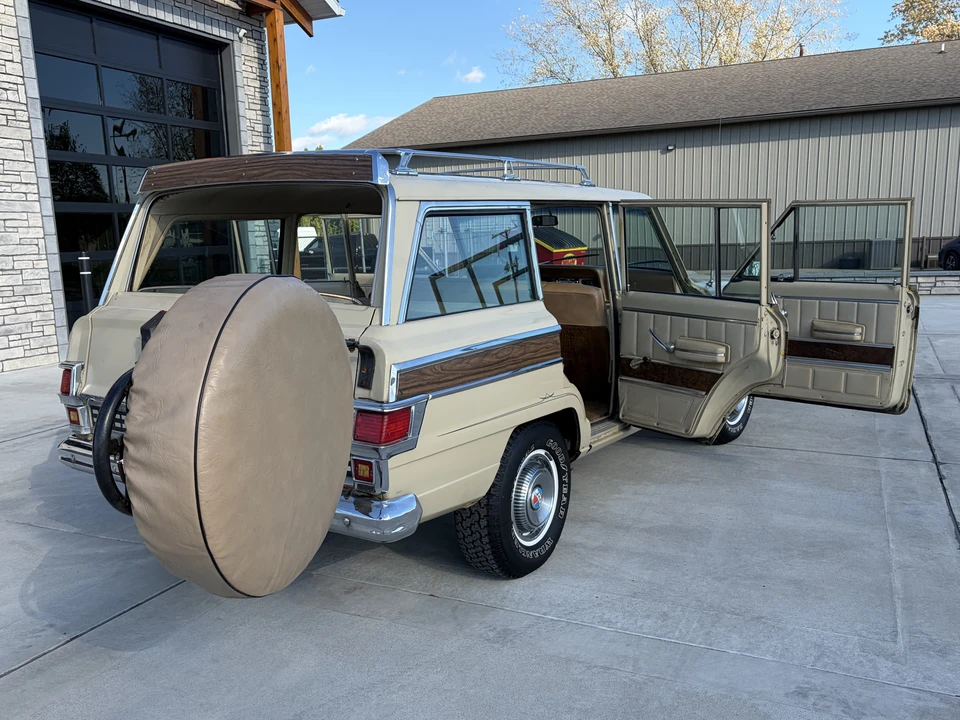 1973 Jeep SJ Wagoneer - Image 7 of 31