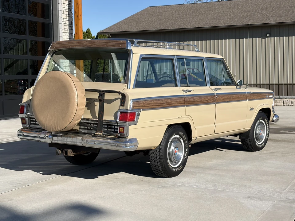 1973 Jeep SJ Wagoneer - Image 6 of 31