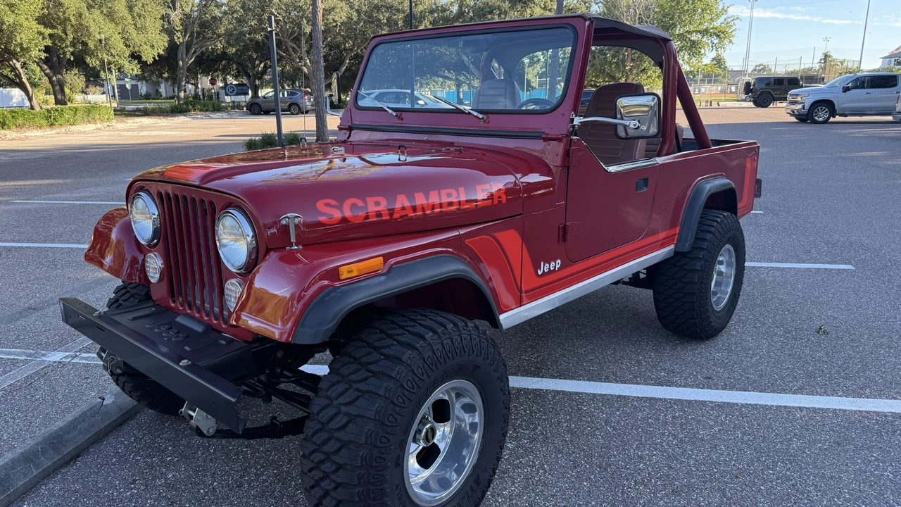 1982 Jeep CJ8 Scrambler - Image 2 of 31