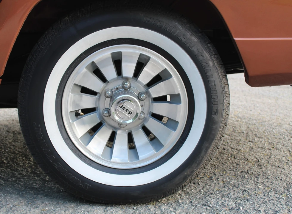 1982 Jeep SJ Wagoneer - Image 18 of 31
