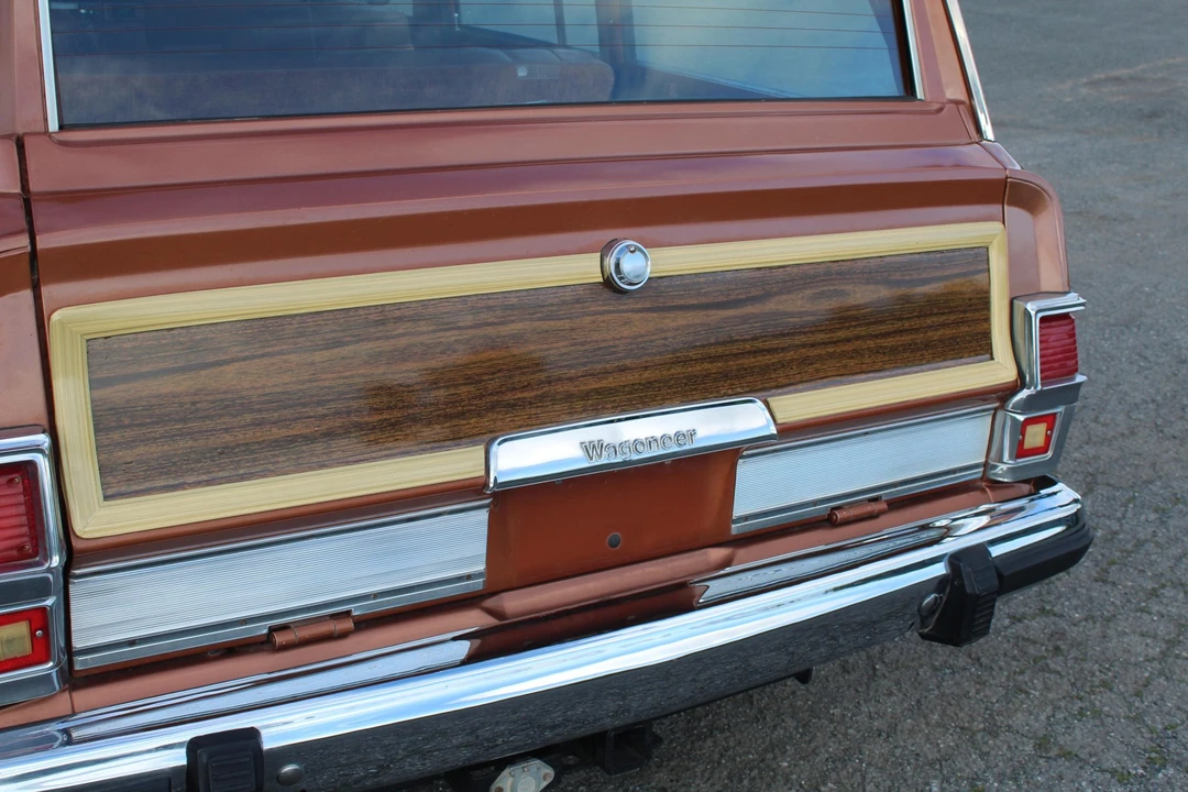 1982 Jeep SJ Wagoneer - Image 9 of 31