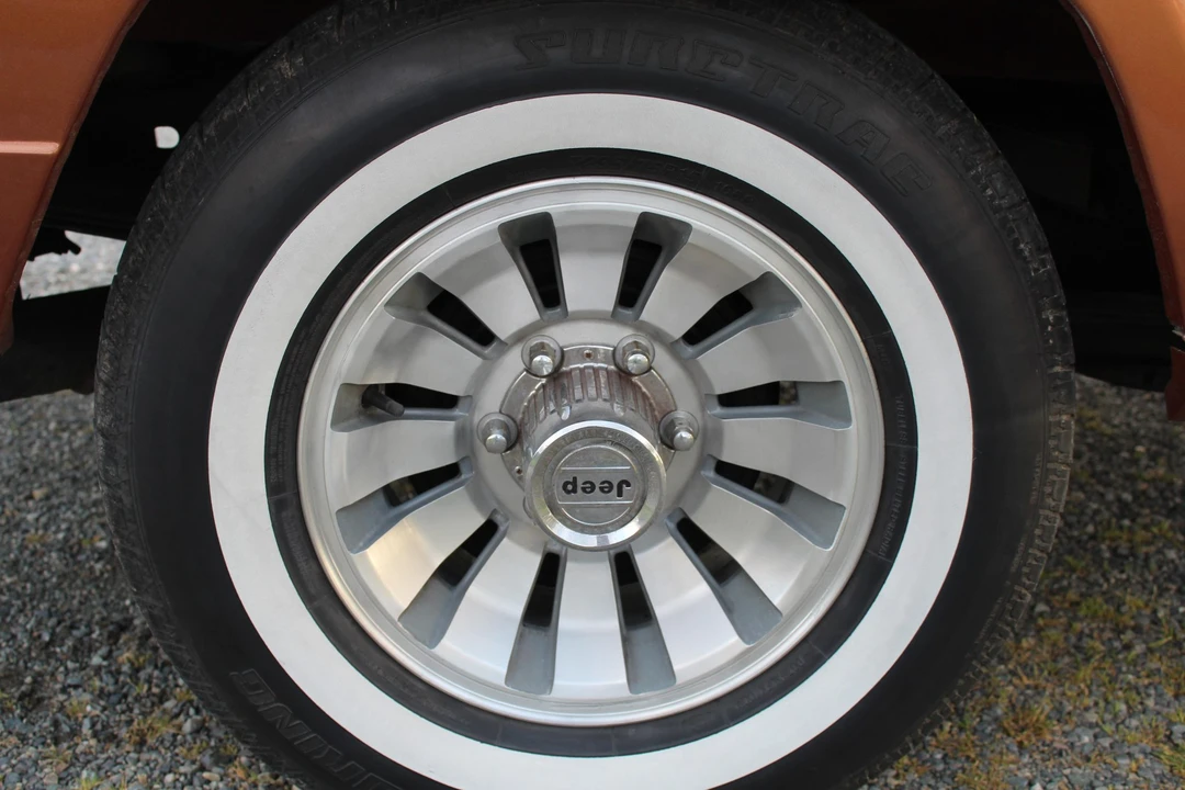 1982 Jeep SJ Wagoneer - Image 17 of 31
