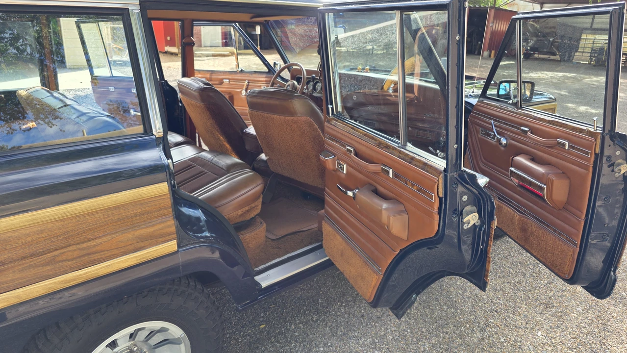 1983 Jeep SJ Wagoneer - Image 27 of 31