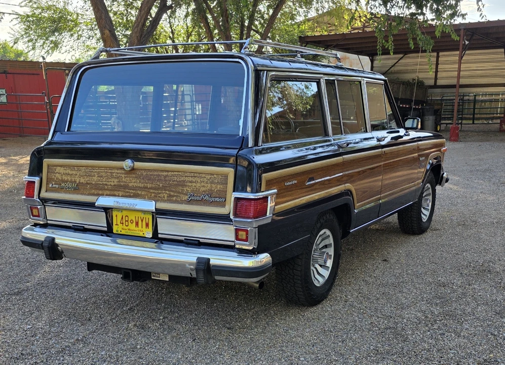 1983 Jeep SJ Wagoneer - Image 7 of 31