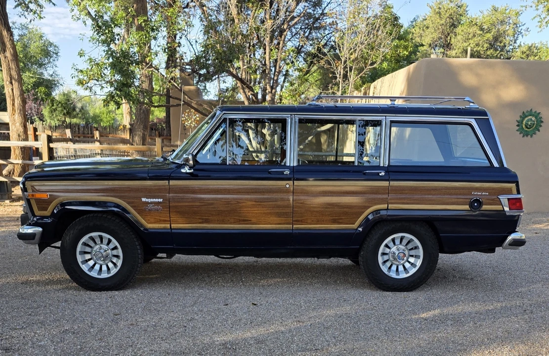 1983 Jeep SJ Wagoneer - Image 11 of 31
