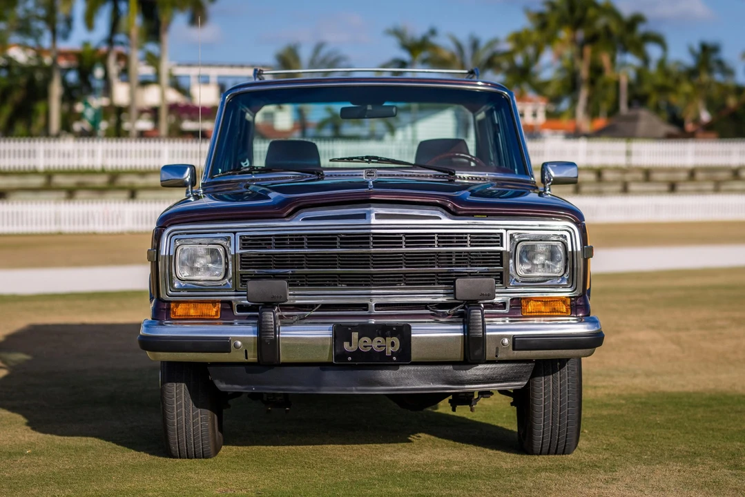 1990 Jeep SJ Grand Wagoneer - Image 6 of 31