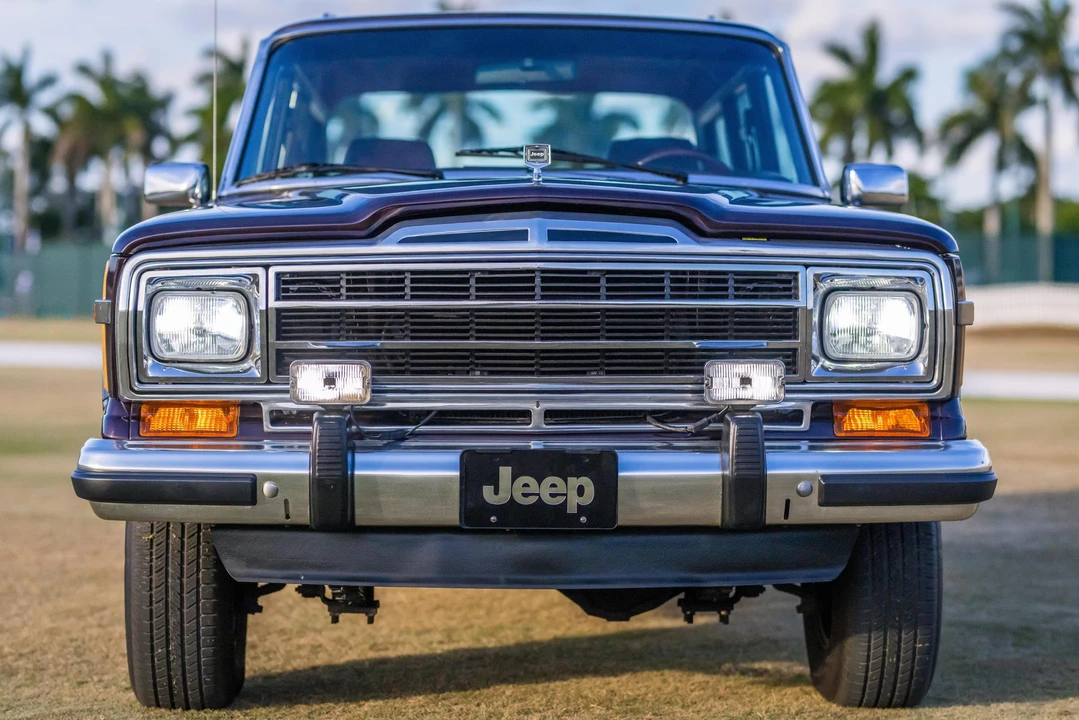 1990 Jeep SJ Grand Wagoneer - Image 17 of 31