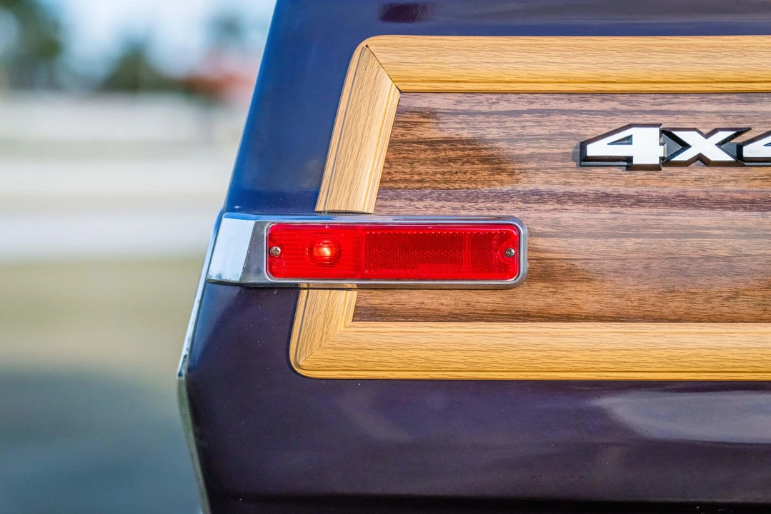 1990 Jeep SJ Grand Wagoneer - Image 27 of 31